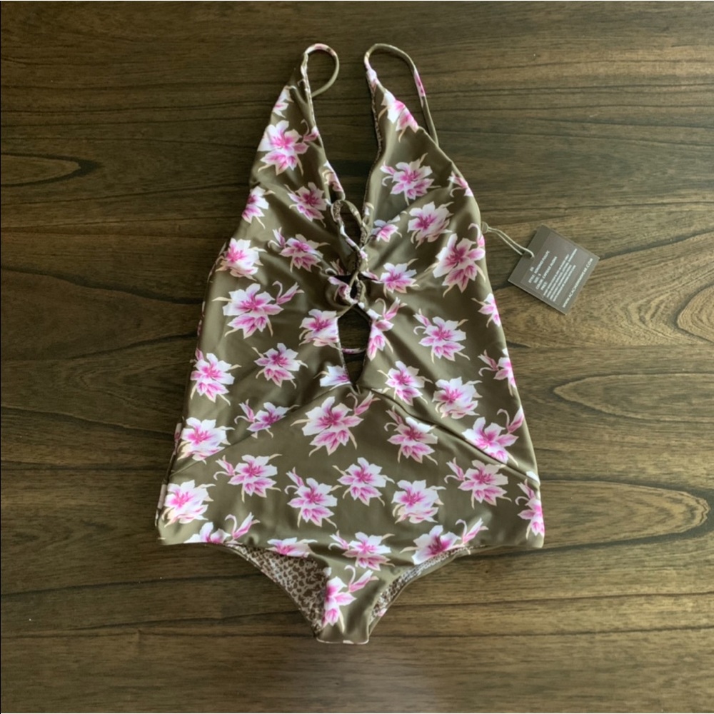 ❌SOLD❌Acacia Kokomo in Capsule Aloha
